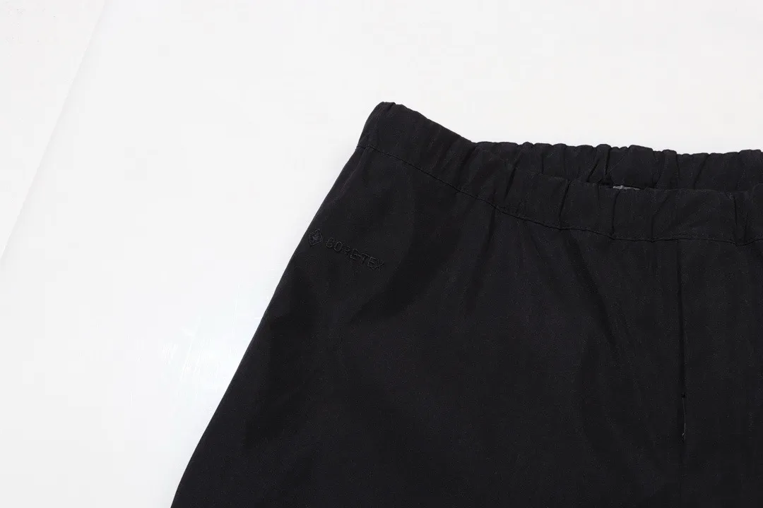 Quality 22FW Arcteryx Beta Pants ， ， ！ ， ！ ， ，GOER TEX ， Wear-Resistant ， Breathable ！ ， Shoes ， ， ， ， ， High-Top Low-Top Shoes ， ！ GORE TEX ， ， YKK 、logo ， ， ！Quality ！ Color：Black Size S-2XL